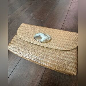 Vivo Clutch